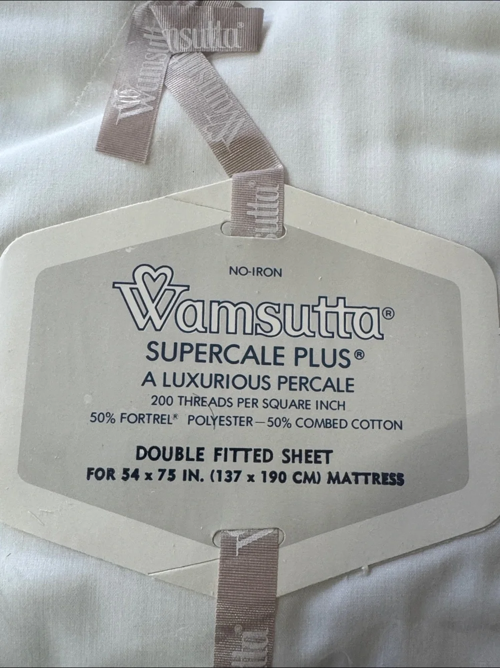 Wamsutta White Supercale Plus Double or full size Fitted Sheet